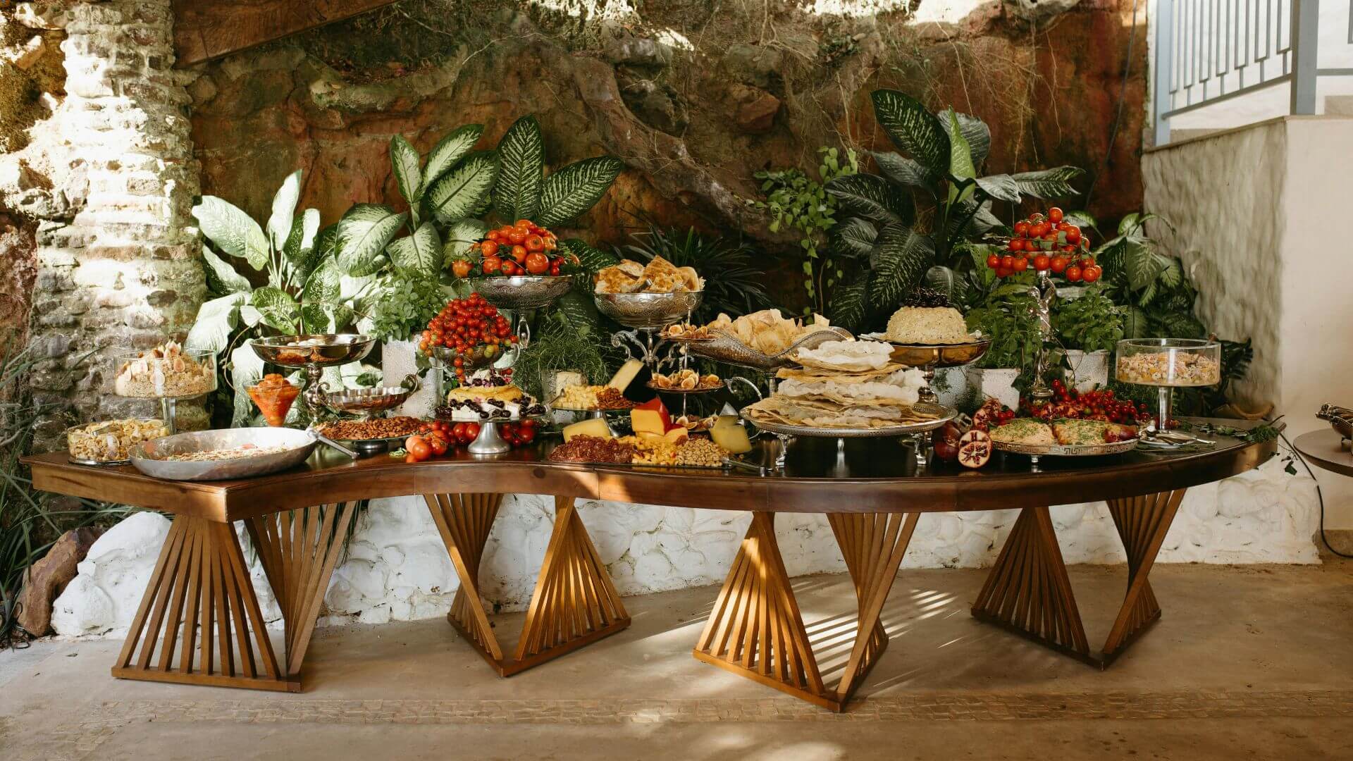 שולחן קייטרינג לאירועים